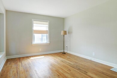 581 E Beechwold Blvd, Columbus, OH 43214 - photo 4