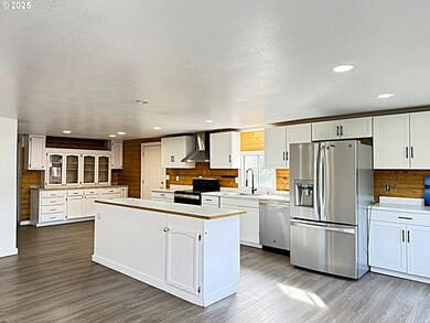 16391 Highway 101 S unit 3, Brookings, OR 97415 - photo 3