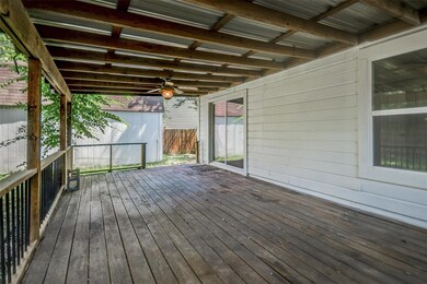 915 Pine St, Bonham, TX 75418 - photo 4