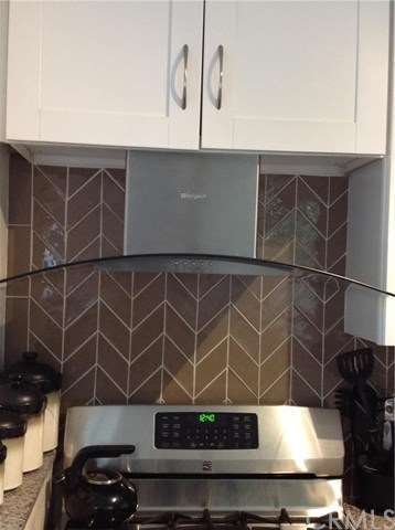 Isn't this kitchen just beautiful! 