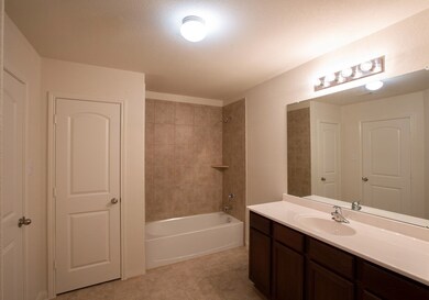 10954 Spring Brook Pass Dr, Humble, TX 77396 - photo 5