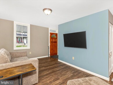 417 W 5th St, Waynesboro, PA 17268 - photo 6