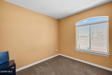 14300 Desert Cactus Dr, Horizon City, TX 79928 - photo 5