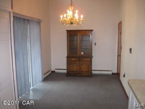 355 W Abbott St, Lansford, PA 18232 - photo 4