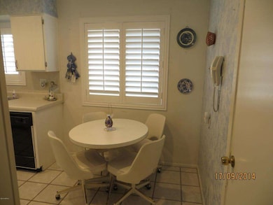 10015 W Deanne Dr, Sun City, AZ 85351 - photo 6