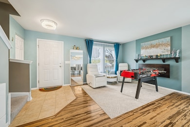 560 Canterbury Ln, Pingree Grove, IL 60140 - photo 4