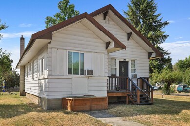 515 W Main Ave, Chewelah, WA 99109 - photo 2