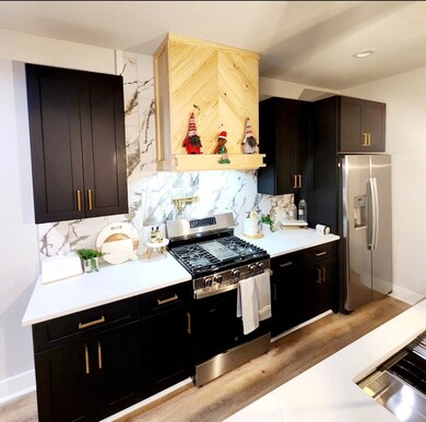 Kitchen With Pot Filler, Custom Hood Vent