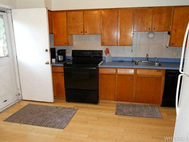 815 Deerfield Dr, North Tonawanda, NY 14120 - photo 4