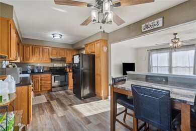 116 Edgewood Rd NW, Cedar Rapids, IA 52405 - photo 6