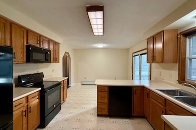 8 Cessna Place, Rutland, VT 05701 - photo 6