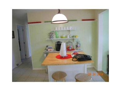 95 Versailles St, Cranston, RI 02920 - photo 5