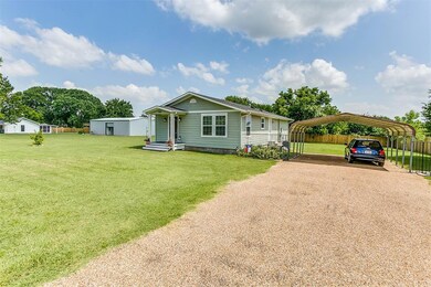 804 Barry Ln, Cleburne, TX 76031 - photo 4