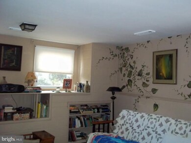 6919 Digby Rd, Gwynn Oak, MD 21207 - photo 6