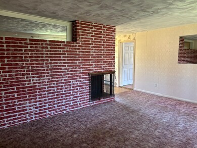 38 Marion St, Holbrook, MA 02343 - photo 2