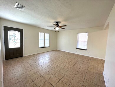 1302 N Hackberry St, Beeville, TX 78102 - photo 6