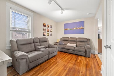 37 Union St unit 2, Salem, MA 01970 - photo 6