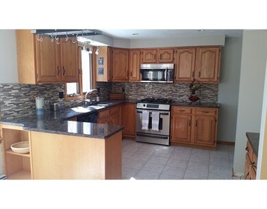 33 Steppingstone Dr, Holden, MA 01520 - photo 3