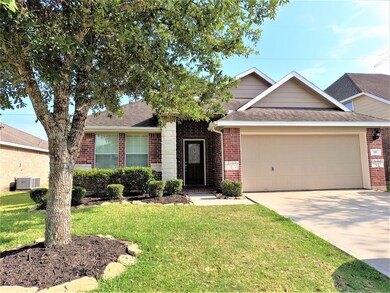 337 Lake Line Dr, Alvin, TX 77511 - photo 2