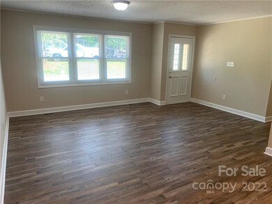 408 Millsaps Rd, Statesville, NC 28625 - photo 5