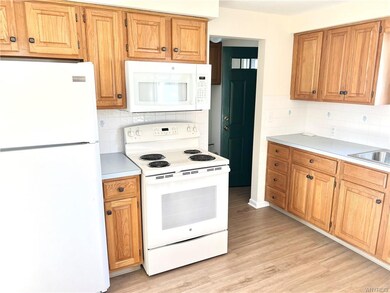 254 Oelkers St, North Tonawanda, NY 14120 - photo 4