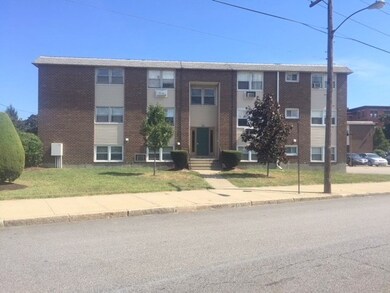 301 Fountain St unit 9, Pawtucket, RI 02860 - photo 2