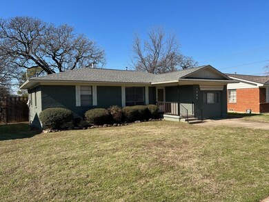 1906 Mercedes Rd, Denton, TX 76205 - photo 2
