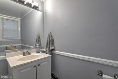 802 Streambank Ct, Towson, MD 21286 - photo 7