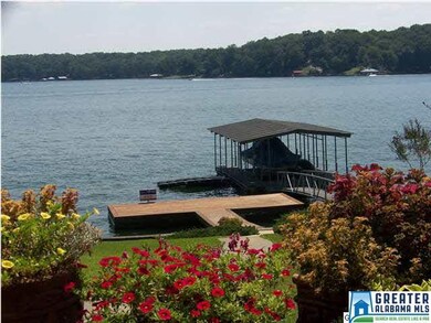Fantastic main channel view, year round water, flo