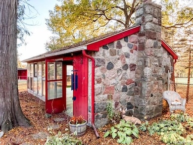 601 N Grand Ave, Fowlerville, MI 48836 - photo 6