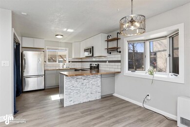 06-dining room-elko6781