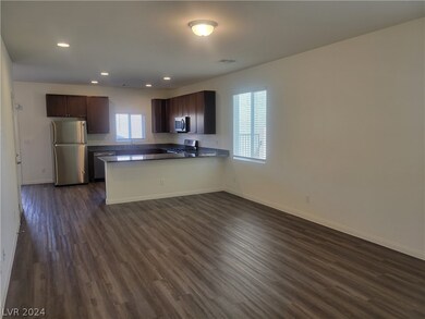 8067 Kings Guard St, Las Vegas, NV 89139 - photo 3