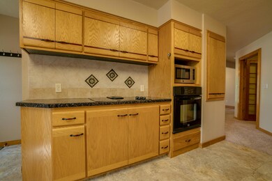 226WBoulevardAve_0003