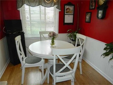 1525 E Thacker St unit 2B, Des Plaines, IL 60016 - photo 5