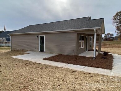 1009 Adams St, Statesville, NC 28677 - photo 2