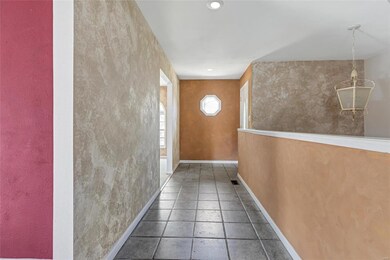 10 Oakside Dr, Collinsville, IL 62234 - photo 2