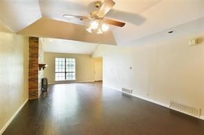 124 Hollyhill Ln unit 126, Denton, TX 76205 - photo 5