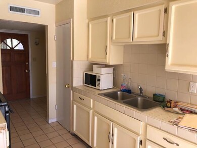 529 Venado Dr, El Paso, TX 79915 - photo 5