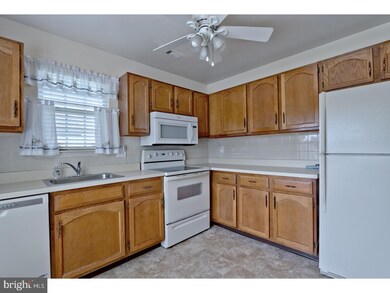 71 Knollwood Dr, Woodbury, NJ 08096 - photo 7