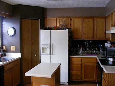 2945 Sand Dollar Dr, Columbus, OH 43232 - photo 5