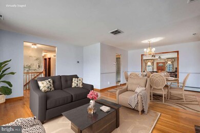 7400 Locust Dr, Hanover, MD 21076 - photo 4