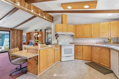 23717 Lake Dr E, Bothell, WA 98021 - photo 5