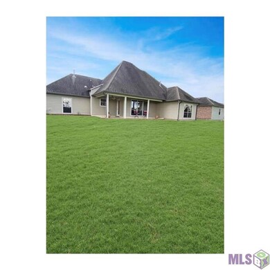 1521 Pecan Crossing Ave, Zachary, LA 70791 - photo 4