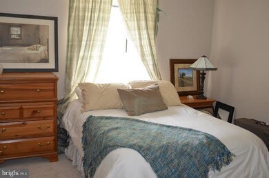 1621 Hugo Cir, Silver Spring, MD 20906 - photo 2