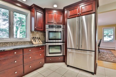 10 Pinewood Rd, Hudson, NH 03051 - photo 5