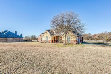 132 Mill Crossing Ln, Springtown, TX 76082 - photo 4