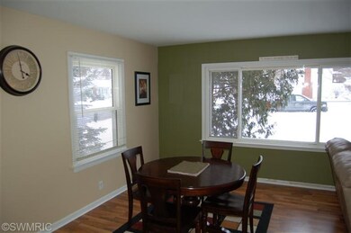 1818 Diamond Ave NE, Grand Rapids, MI 49505 - photo 2