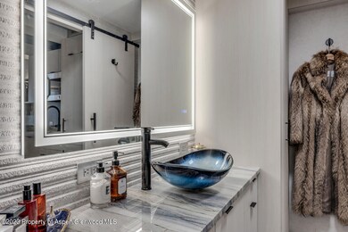 16_914_Waters_12016_mls