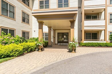 12 Russell Rd unit 102, Wellesley, MA 02482 - photo 2