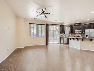 6136 Carter Caves Ave, Las Vegas, NV 89139 - photo 5